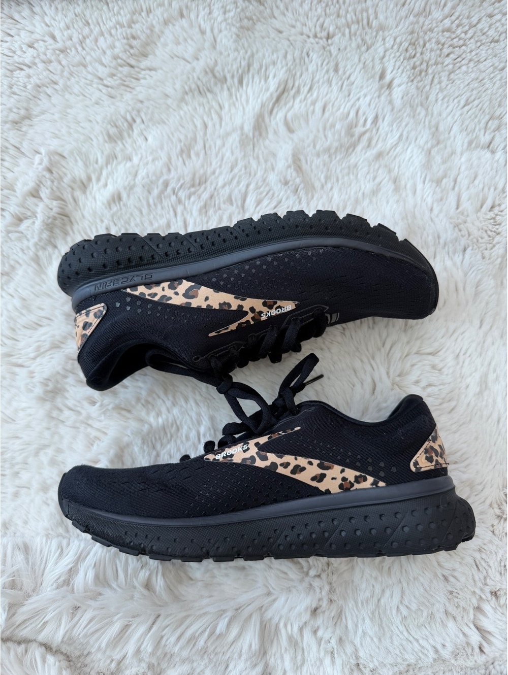 Brooks glycerin 18 run wild Running Shoes with Leopard Print Accents - Size 9